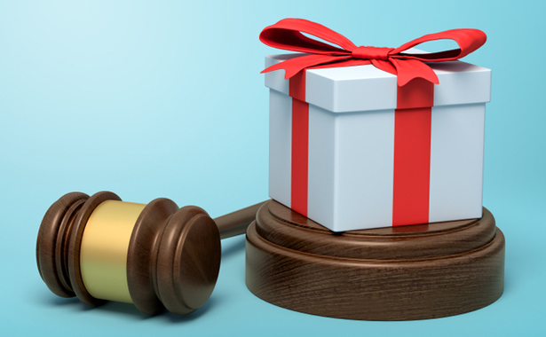 Great Gifts for Lawyers That Will Surely Surprise Them