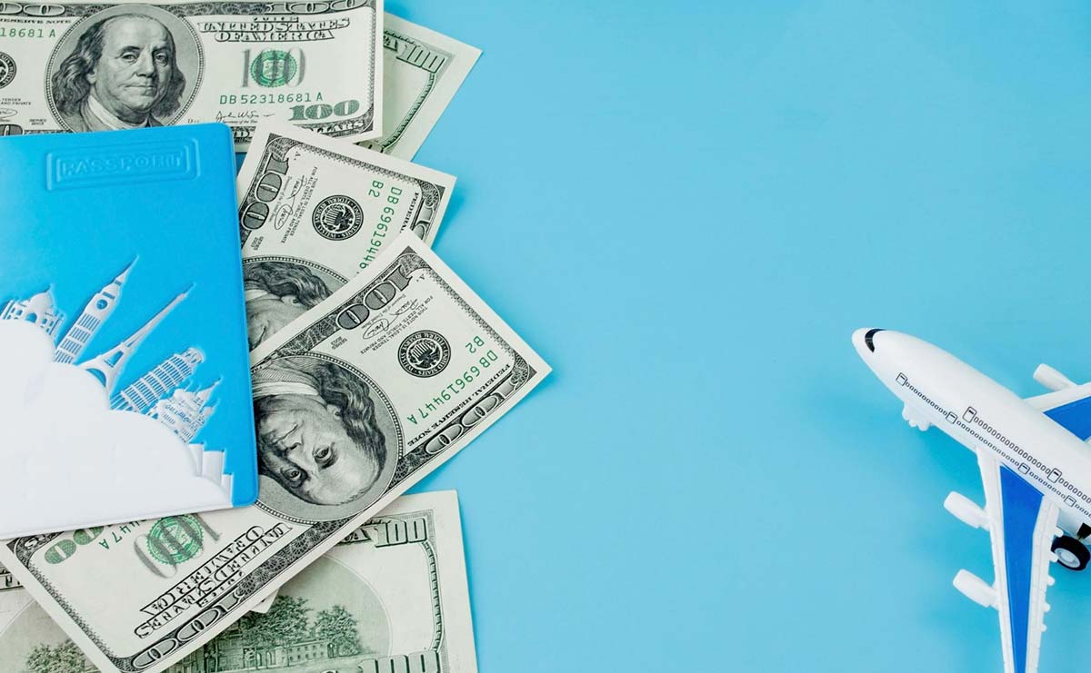 What is the Legal Limit for Carrying Cash on a Flight to the US?