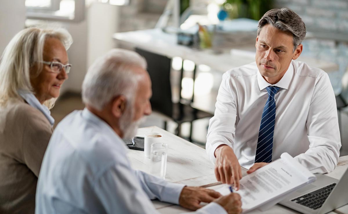 Should Lawyers Charge for Initial Legal Consultations? Weighing the Pros and Cons