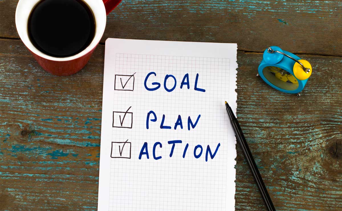 New Year, New Goals: 12 Realistic New Year Resolutions for Lawyers in 2025