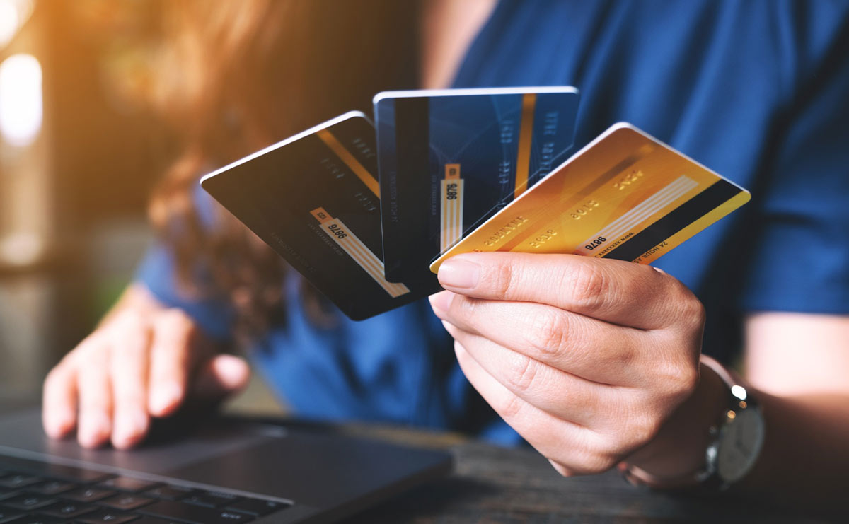 Smart Reasons Lawyers Should Accept Credit Cards Now